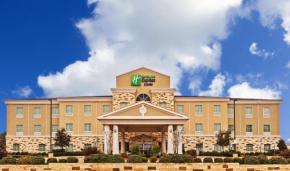 Отель Holiday Inn Express & Suites Brady, an IHG Hotel  Брейди